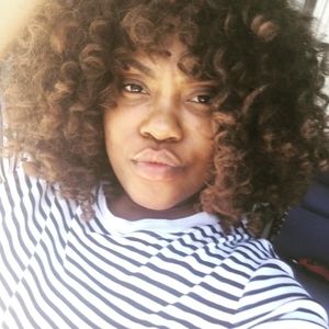 Meet your Posher, Desirae